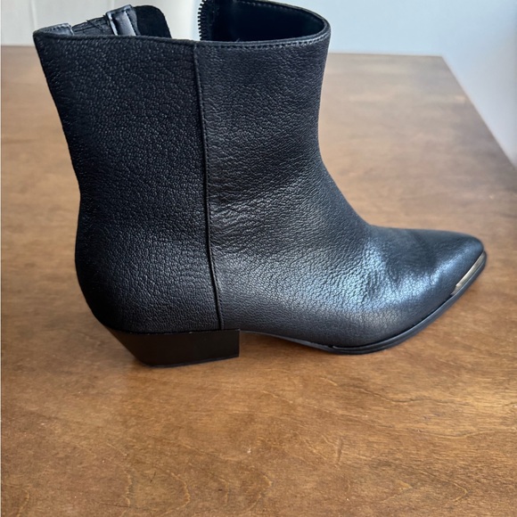 Dolce Vita Black Leather Pointed Toe Heeled Boots with Gold Trim - Picture 11 of 12